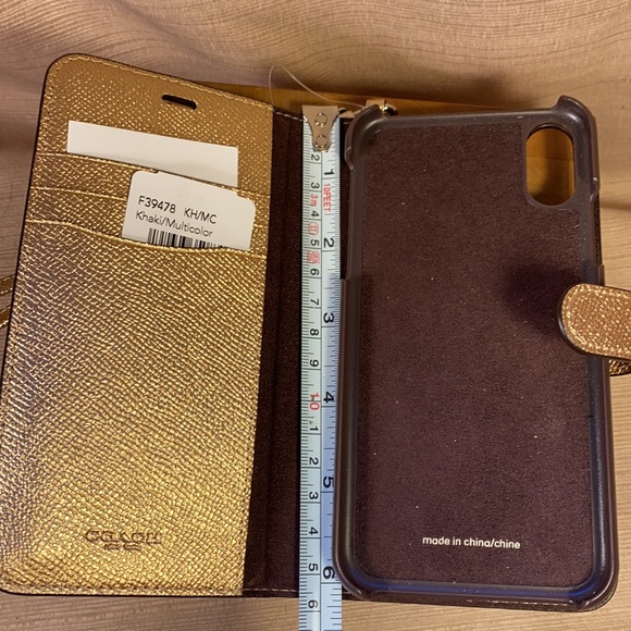 NWT Coach iPhone cover case w/detachable leash - Picture 4 of 10